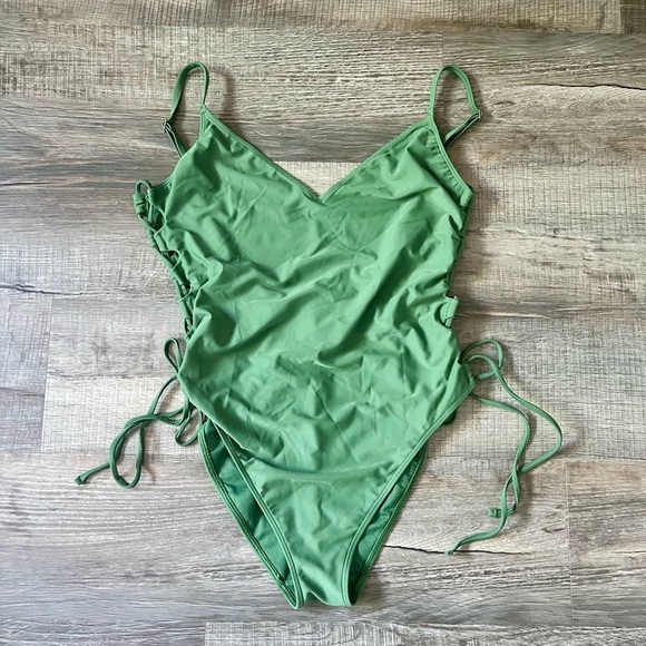 HOLLISTER One Piece Bathing Suit XL Olive Green Sage Lace Up Side Sexy Beach - Picture 3 of 7